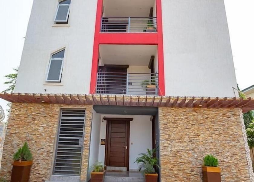  Accra Front of property