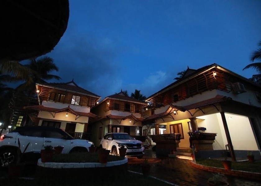 Kerala Kumarakom Front of property
