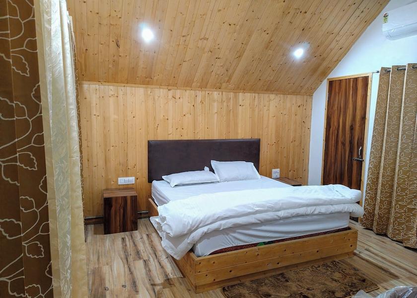 Uttarakhand Uttarkashi Room