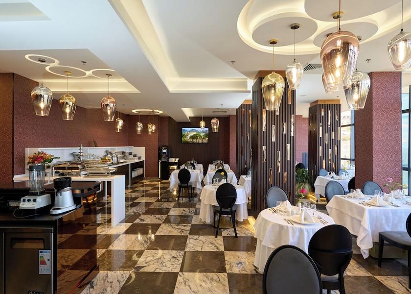  Algiers Breakfast area