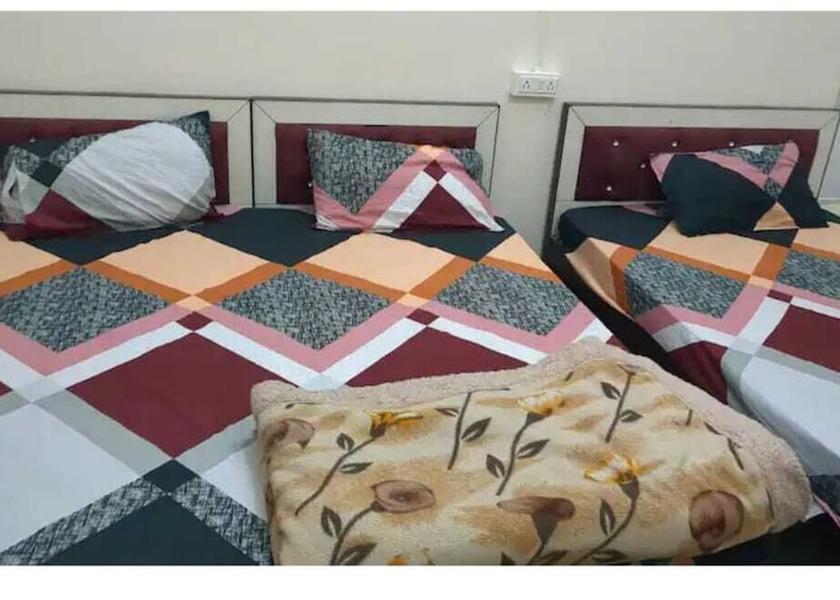 Uttar Pradesh Shahjahanpur Room