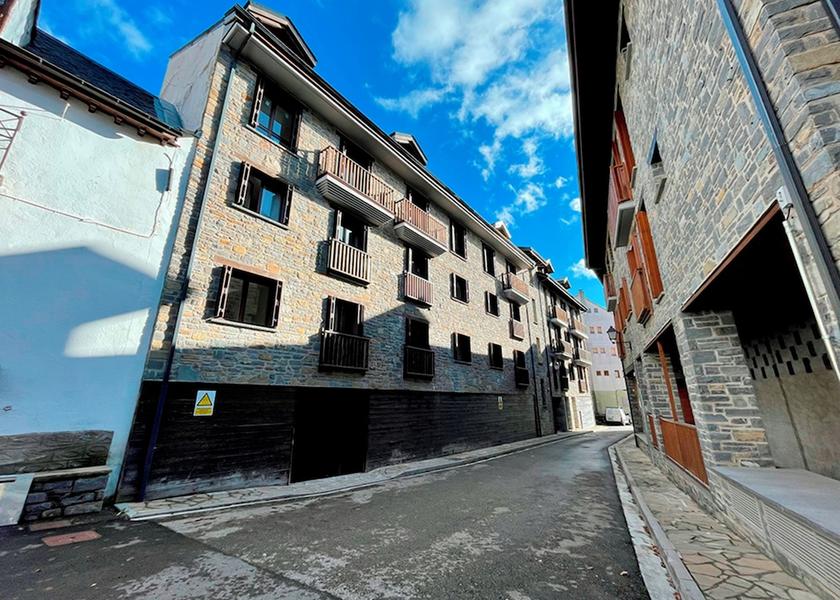 Aragon Sallent de Gallego Front of property