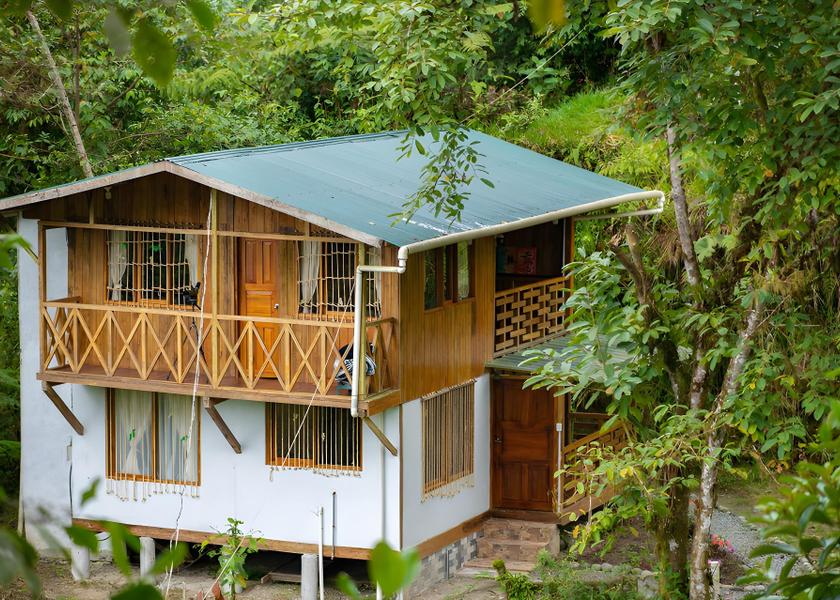 Pichincha Nanegalito Hotel Exterior