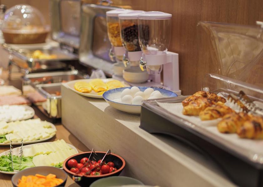 Breakfast buffet