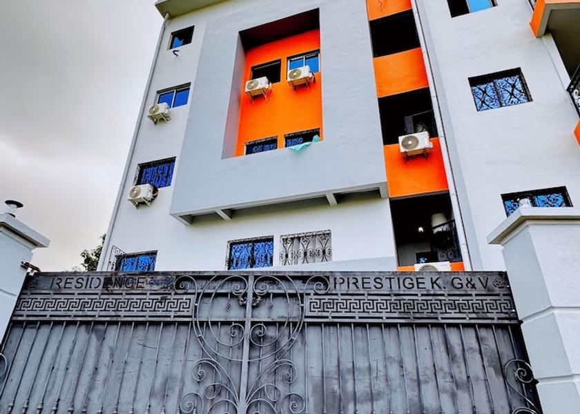 Littoral Douala Front of property