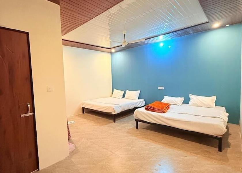 Uttarakhand Guptkashi Room