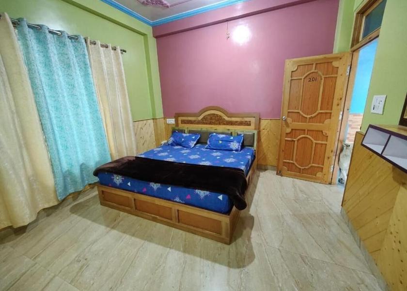 Himachal Pradesh Kasol Room