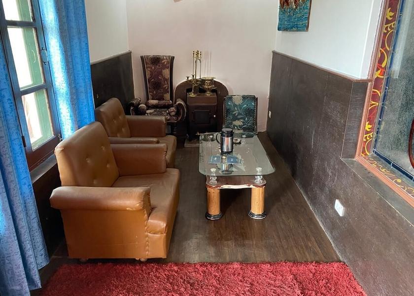 Uttarakhand Dhanaulti Room