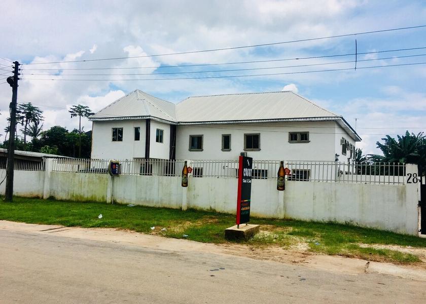 Edo Benin City Front of property