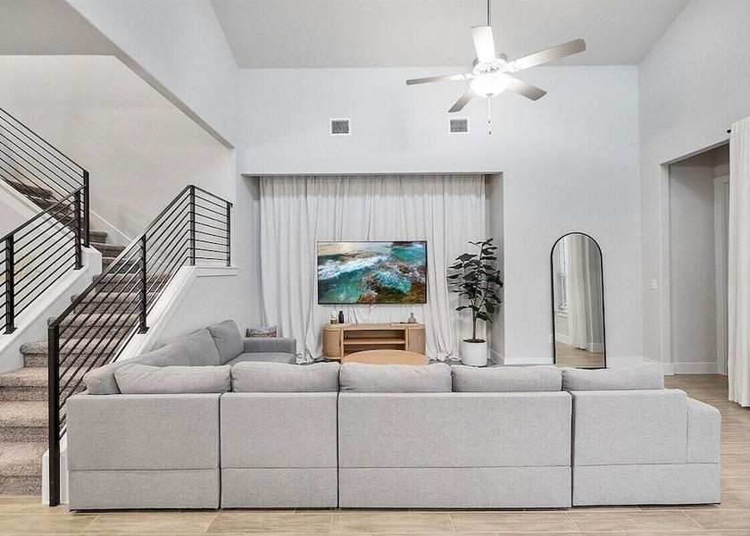 Texas Manor Living area
