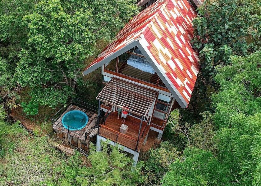 Sabaragamuwa Province Belihuloya Room