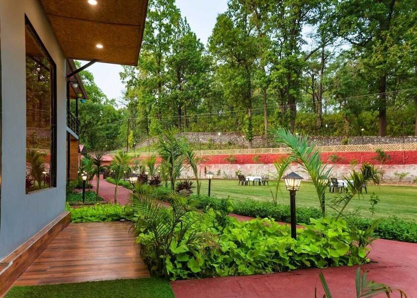 Uttarakhand Ramnagar Garden view