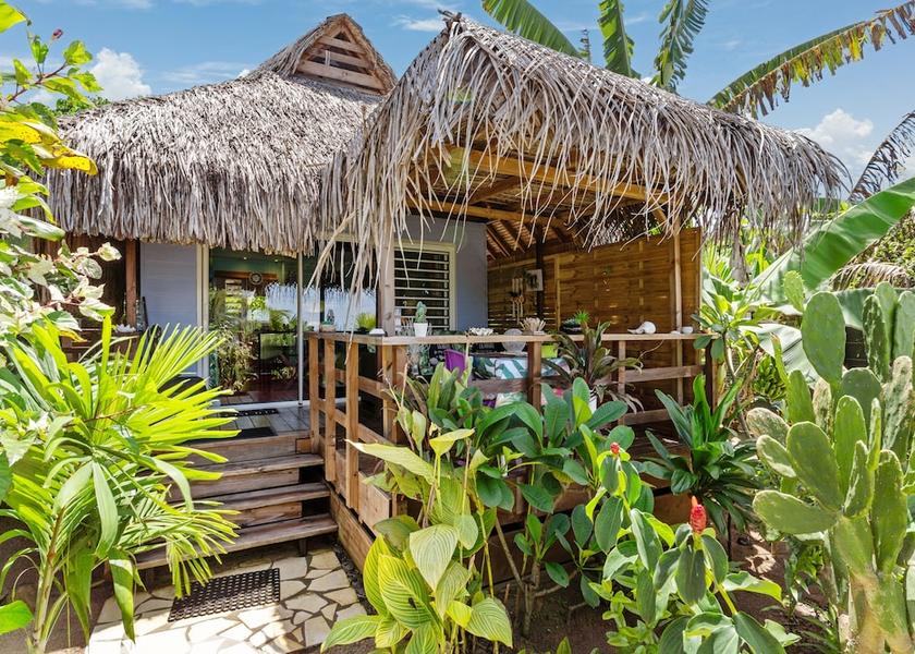 Windward Islands Moorea-Maiao Terrace/patio