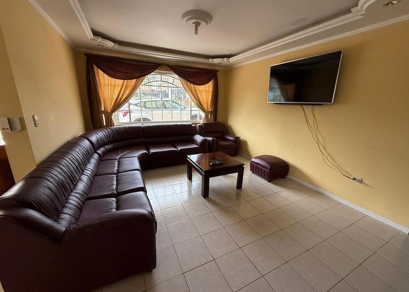 Azuay Banos Living area