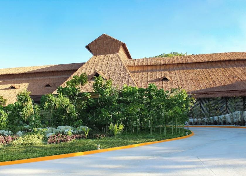 Campeche Calakmul Front of property