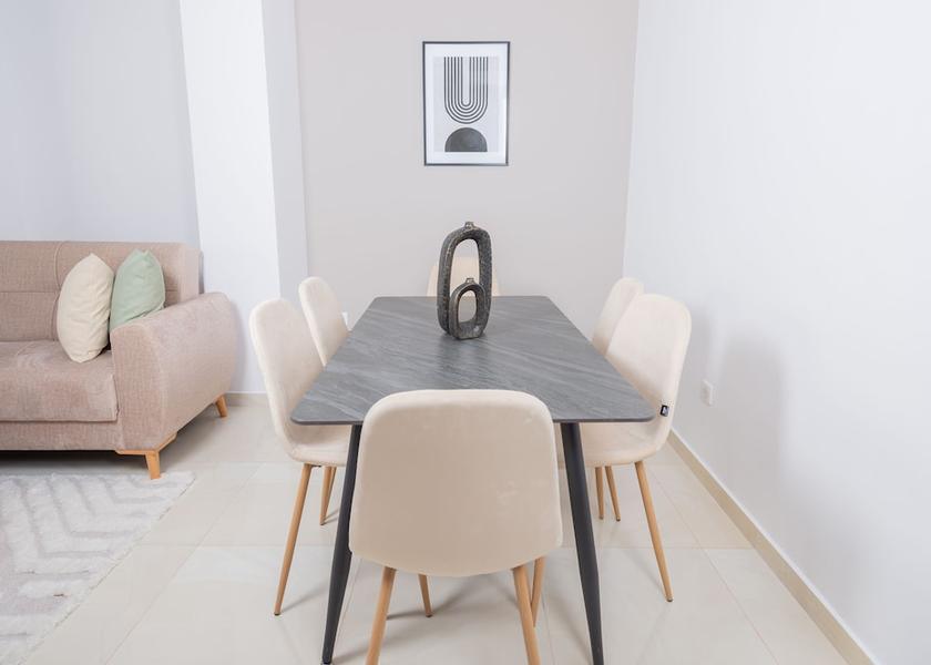  Algiers In-room dining