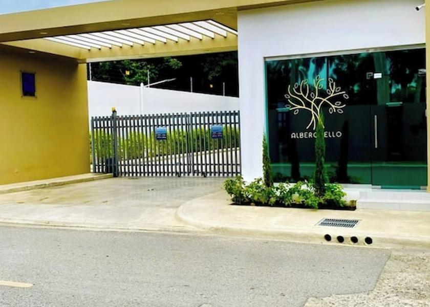  Santiago de los Caballeros Property grounds