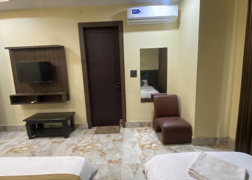 Uttarakhand Rishikesh Room