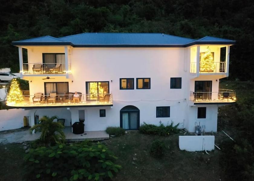 Tortola Cane Garden Bay Front of property