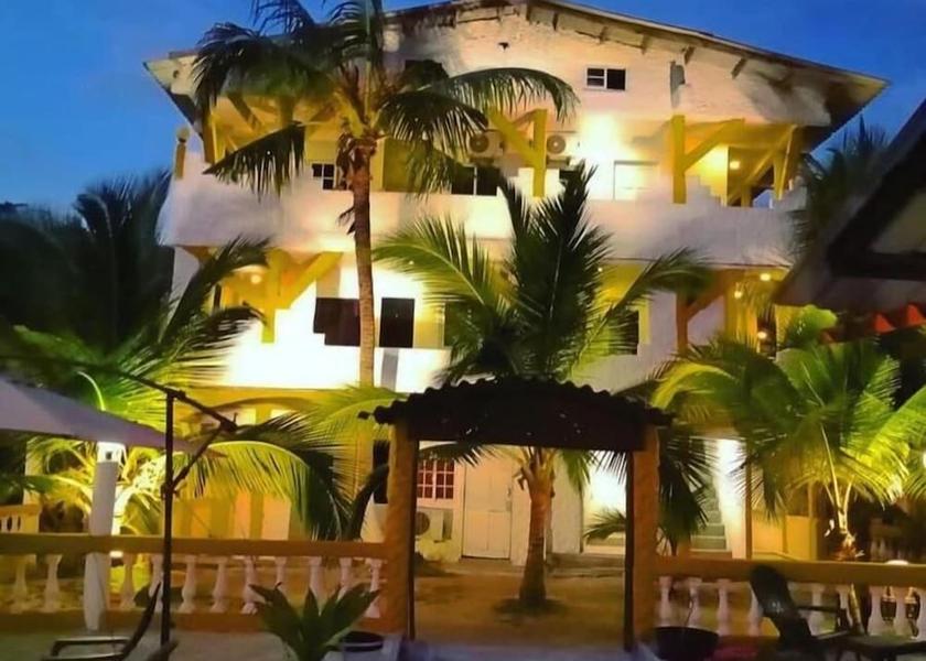 Colón Isla Grande Exterior