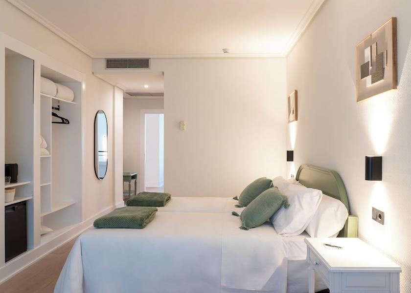 Castile and León Arroyo de la Encomienda Room