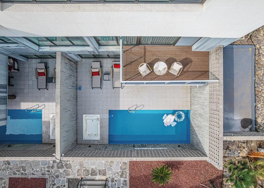 Jeju Seogwipo Courtyard view