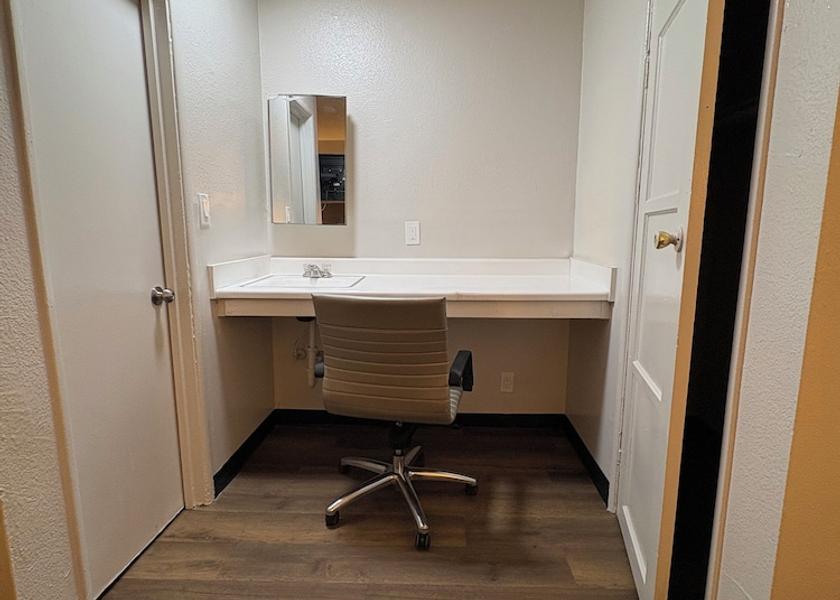 California North Hollywood Room