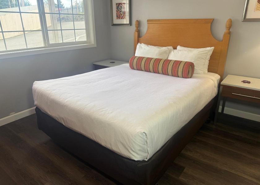 Washington Bremerton Accessible - 1 Queen Bed