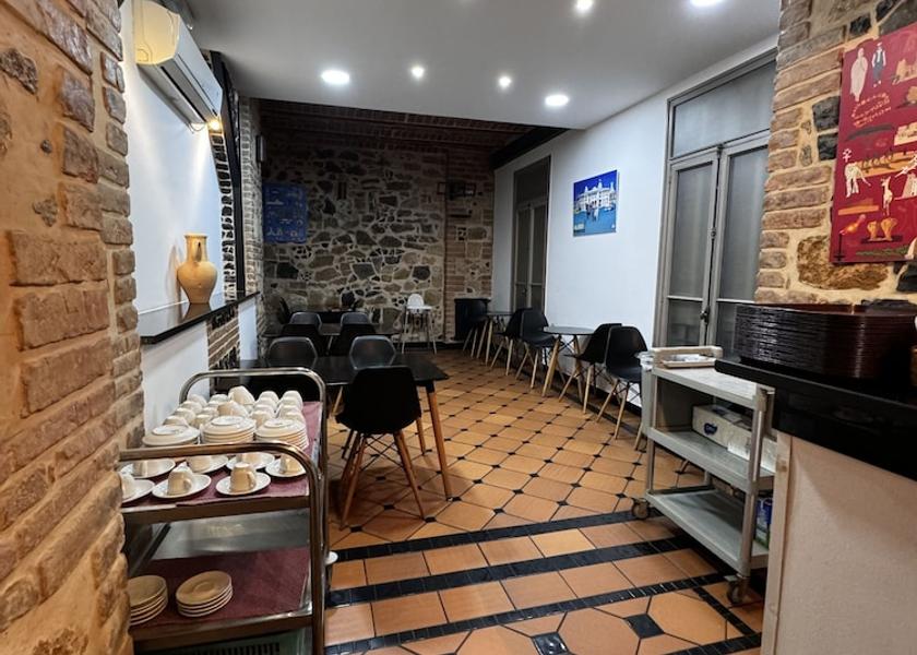  Algiers Breakfast buffet