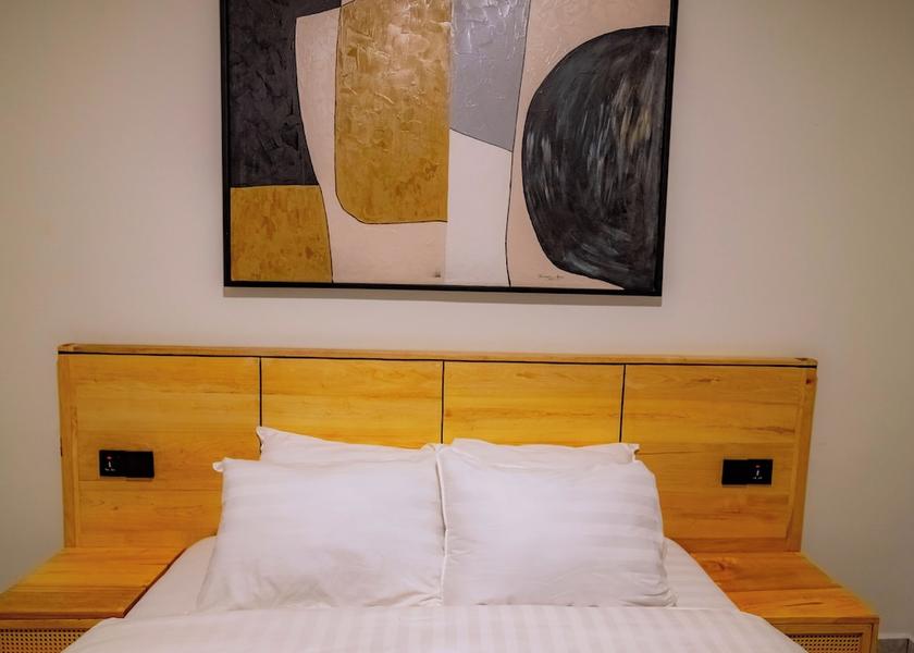  Kigali Room
