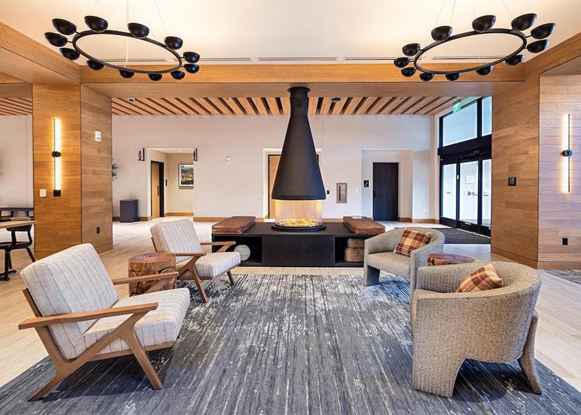 Iowa Dubuque Lobby