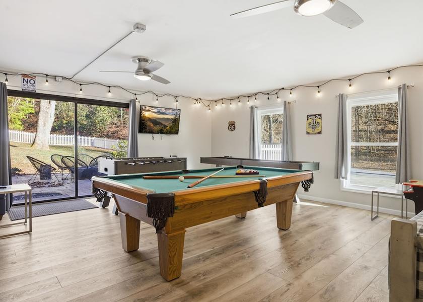 Tennessee Gatlinburg Game room