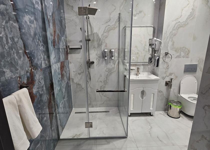  Bishkek Bathroom