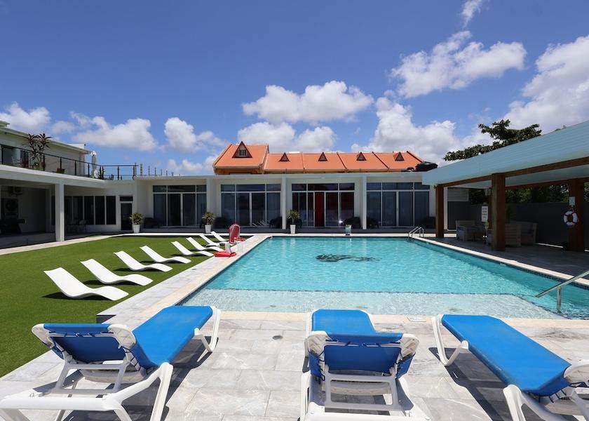  Gros Islet Exterior