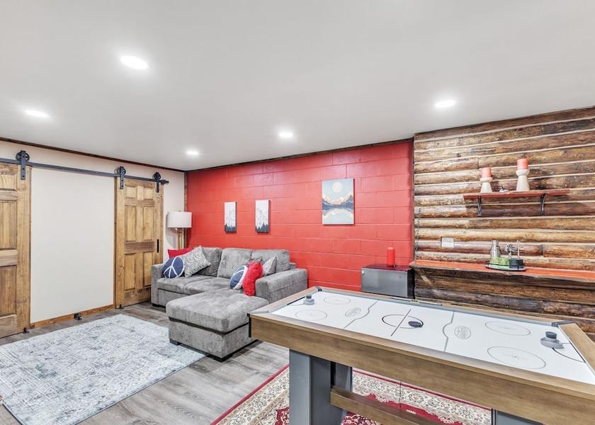 Alaska Big Lake Game room