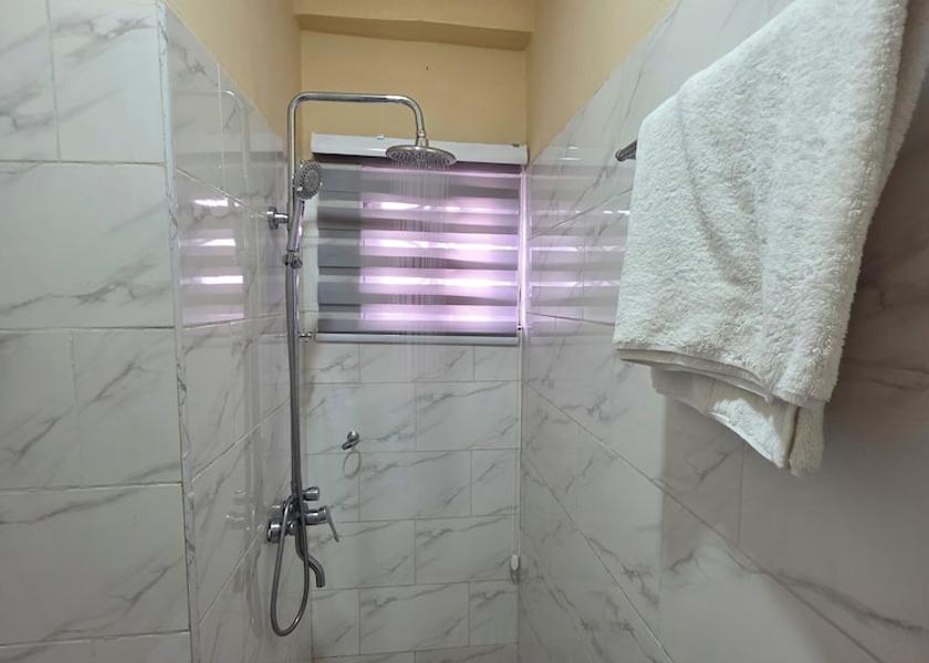 Accra Region North Legon Bathroom
