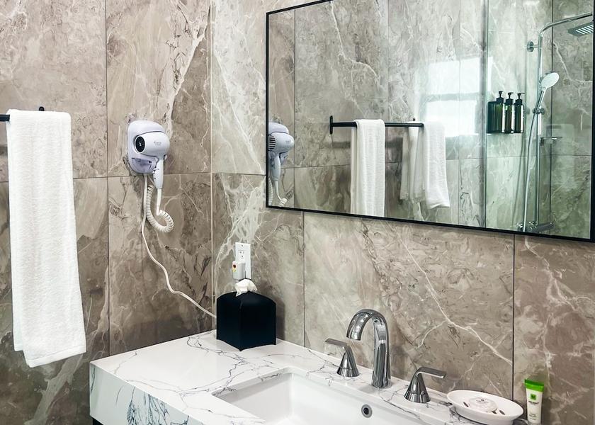 Providenciales Providenciales Bathroom
