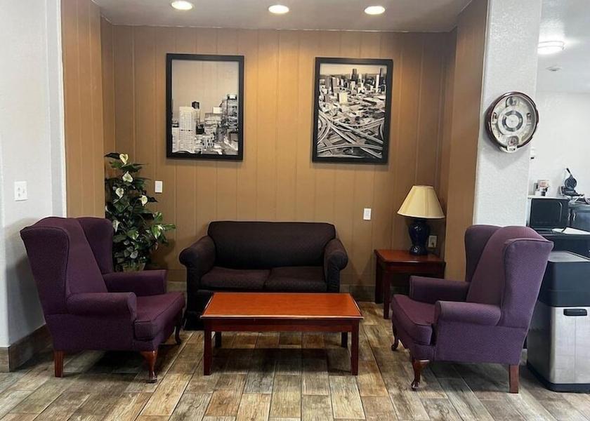 Texas Huntsville Lobby sitting area