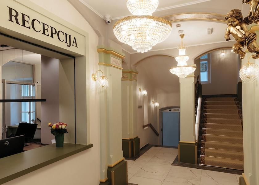  Dobrna Reception
