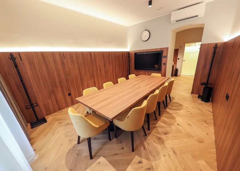  Dobrna Business center