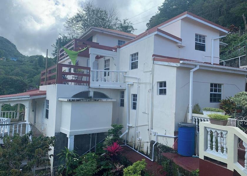  Anse La Raye Exterior
