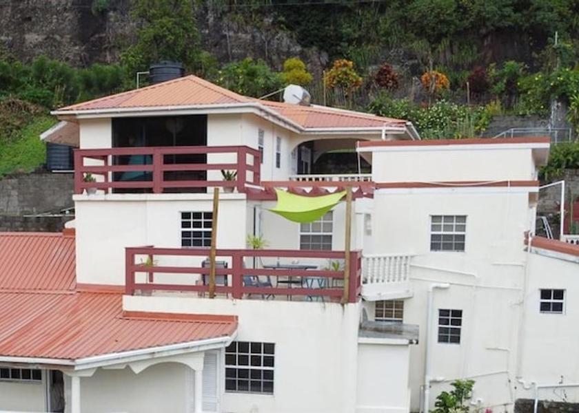  Anse La Raye Exterior