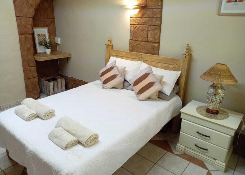North West Hartbeespoort Room