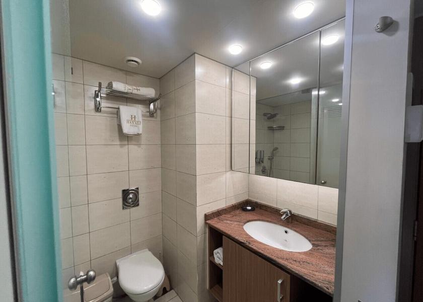 Keserwan-Jbeil Governorate Jounieh Bathroom