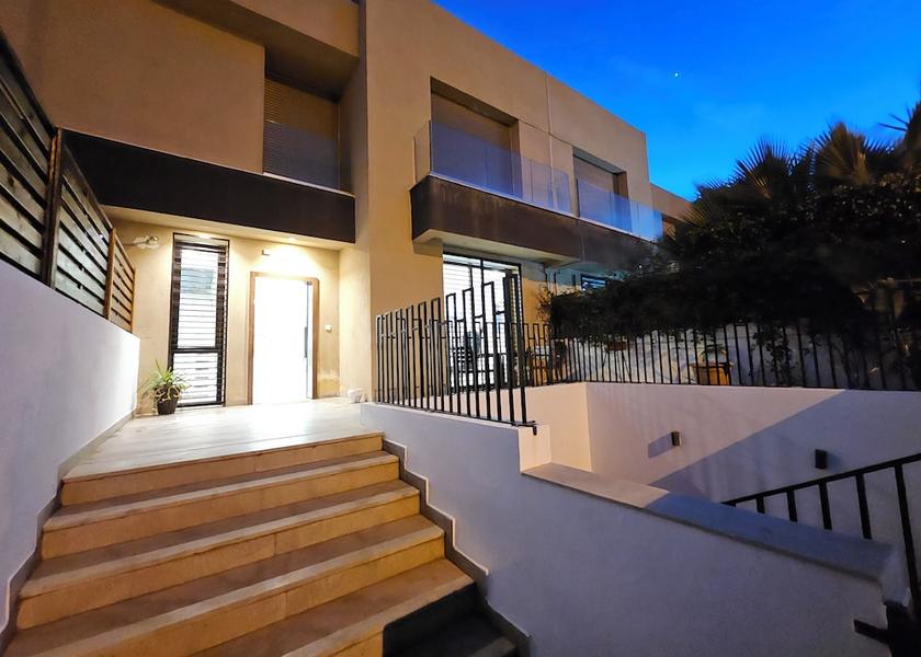  La Marsa Front of property