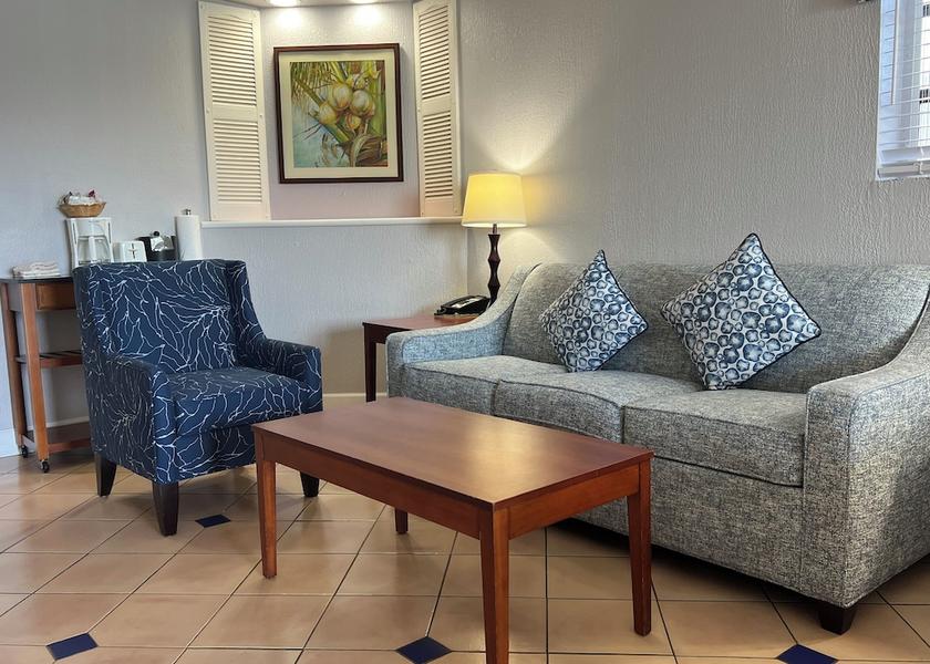  St. Thomas Living area