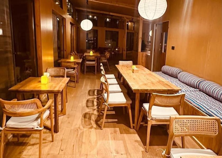 Koshi Phakding Restaurant