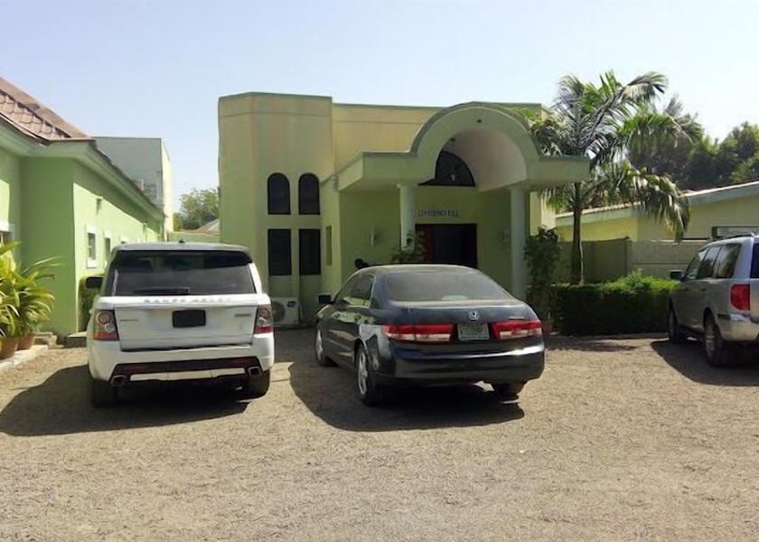 Kano Kano Front of property