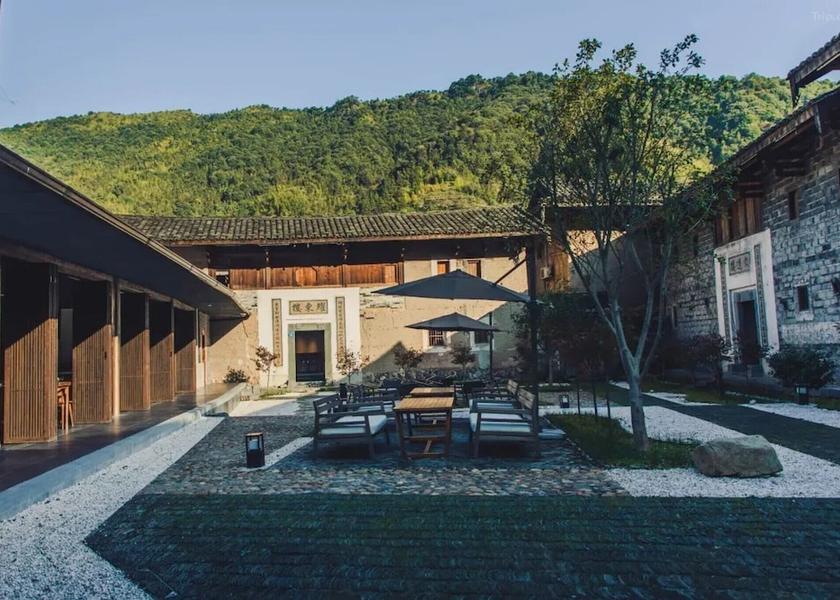 Fujian Zhangzhou Courtyard