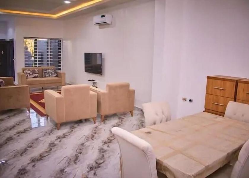 Kano Kano Living area